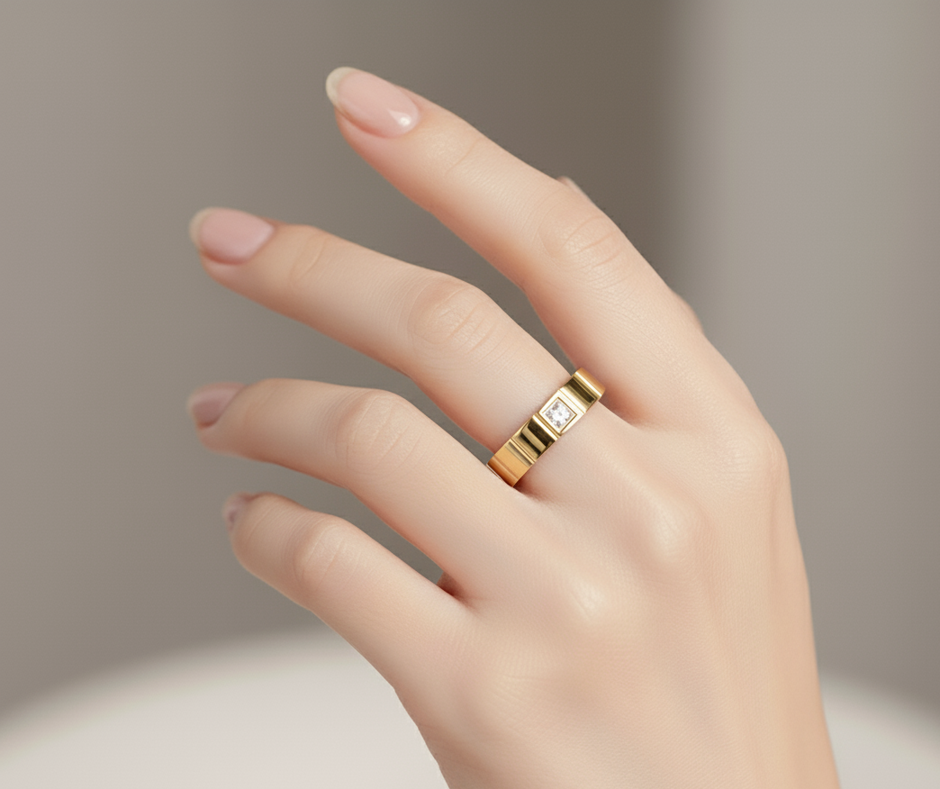 AIRA Ring – Gravure Personaliseerbaar Goud
