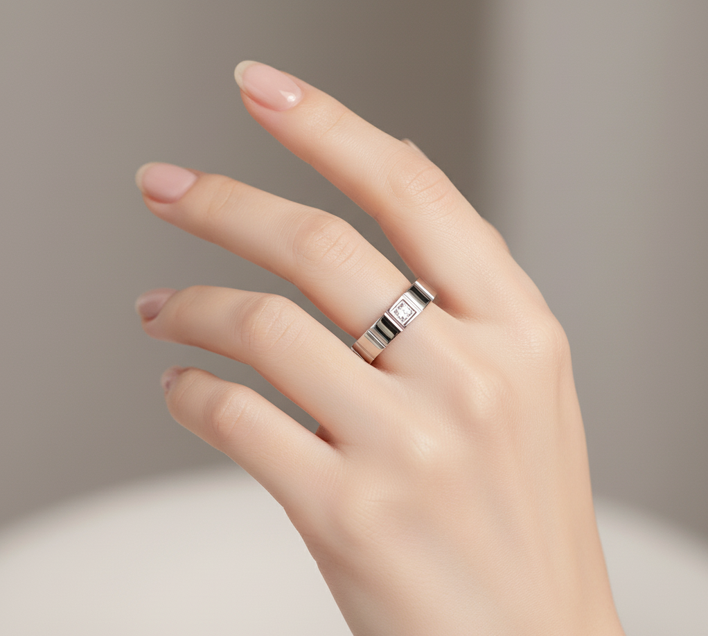 AIRA signature ring with custom engraving